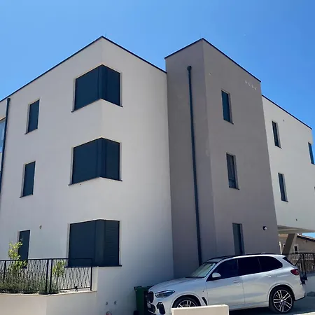 Apartamento With Parking Space Tribunj, Vodice - 24082 Tribalj